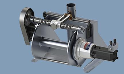 winch assembly driven by hydraulic motors and brakes